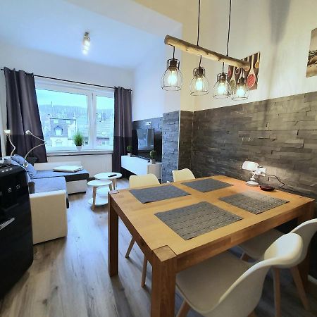 Moderne Wohlfuehloase Zentral In Seenaehe - Pillow Menu, 2 Stk 55" Smart Tvs, Netflix, Disneyplus Uvm 韦特 外观 照片