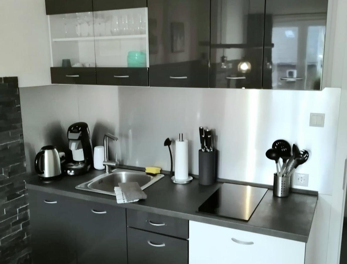 Moderne Wohlfuehloase Zentral In Seenaehe - Pillow Menu, 2 Stk 55" Smart Tvs, Netflix, Disneyplus Uvm 韦特 外观 照片