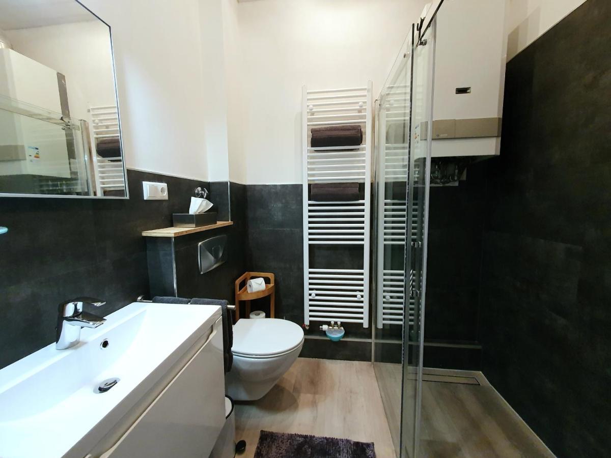 Moderne Wohlfuehloase Zentral In Seenaehe - Pillow Menu, 2 Stk 55" Smart Tvs, Netflix, Disneyplus Uvm 韦特 外观 照片